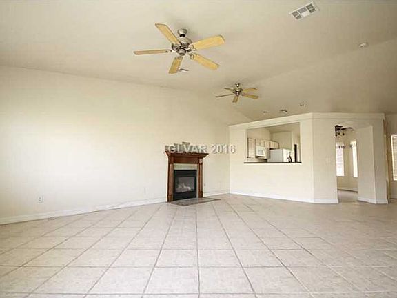 4th image of 1068 Oak Shade Ln