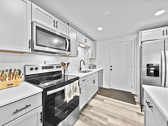 4th image of 2310 Tempest Dr