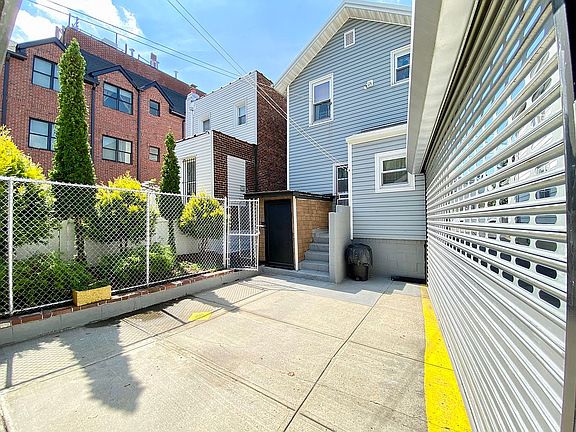 4th image of 22-33 73rd St
