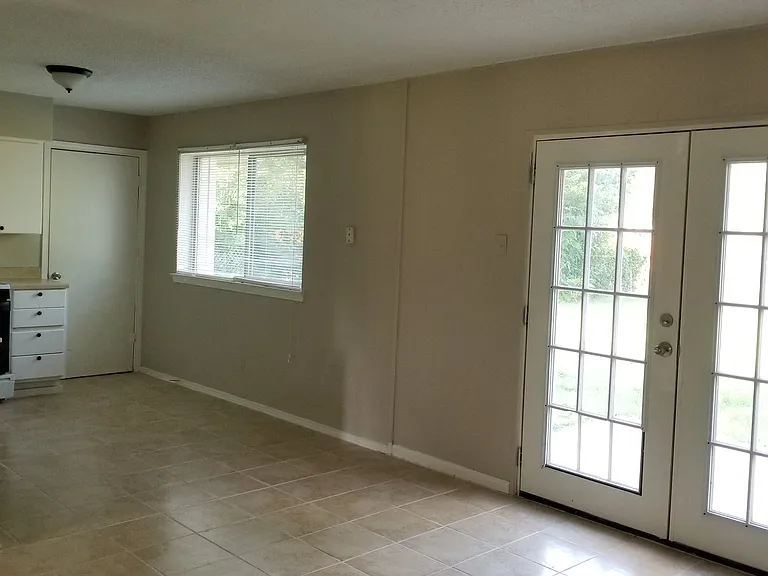 2716 N Ave — Photo 3
