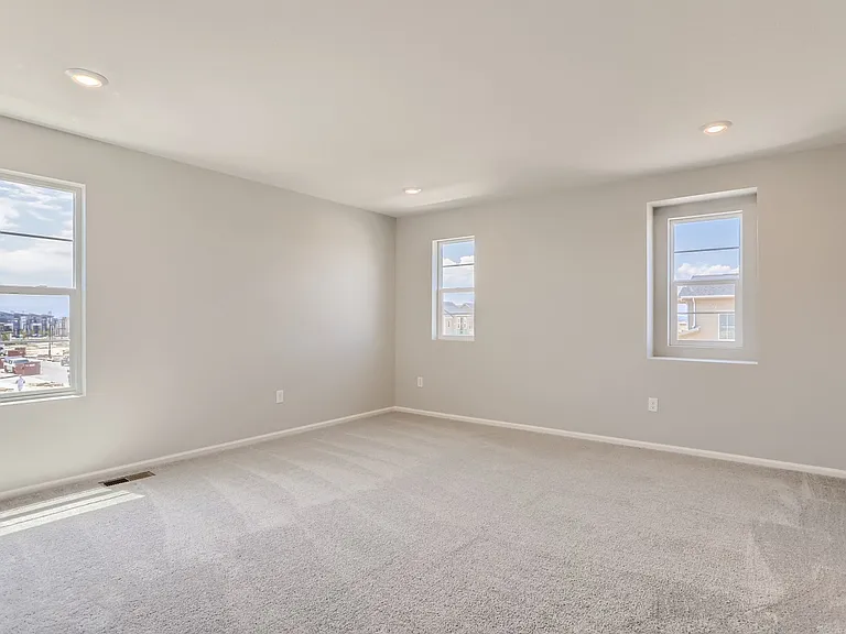 6302 N Fulton St — Photo 15