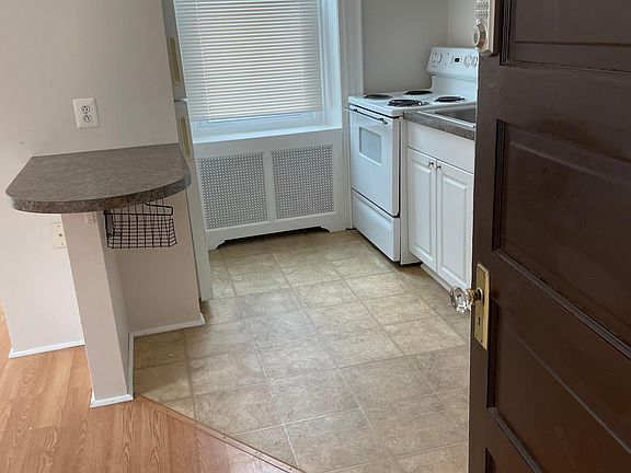 2nd image of 156 Cotton St #1A