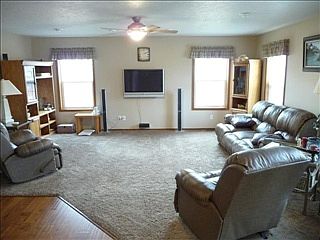 4th image of 489 Eastgate Dr