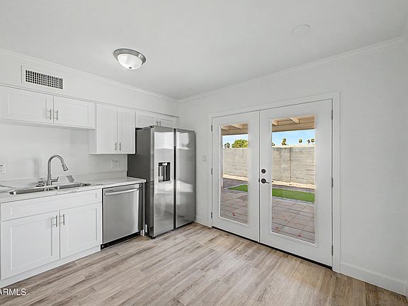 2nd image of 1467 S LAZONA Drive