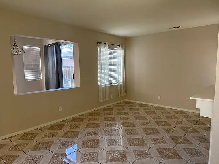 39545 Warbler Dr — Photo 4