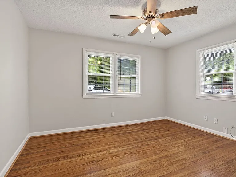 404 Roselynn Ln #B — Photo 13