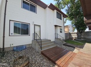 125 12th St NW, Beulah, ND 58523