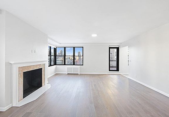 3rd image of 400 E 57th St APT 19B