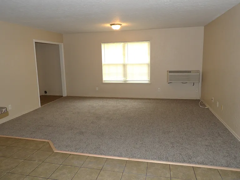 2416 SW G Ave #207 — Photo 4