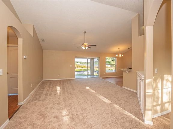 3rd image of 427 Gentle Breeze Dr