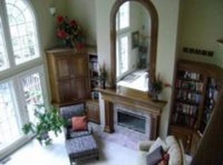 10413 Worthington Ln, Prospect, KY 40059