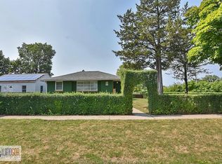 2181 Parent Ave, Windsor, ON N8W 2E2