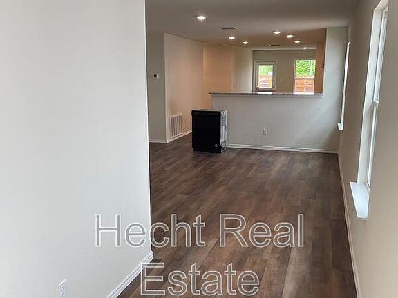2nd image of 4146 Lily Glade Ln