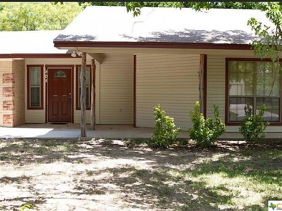 3rd image of 404 N 1st St