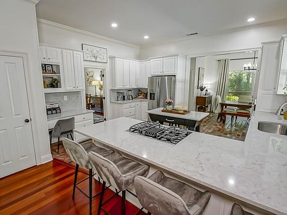 4th image of 6006 Walden Pl
