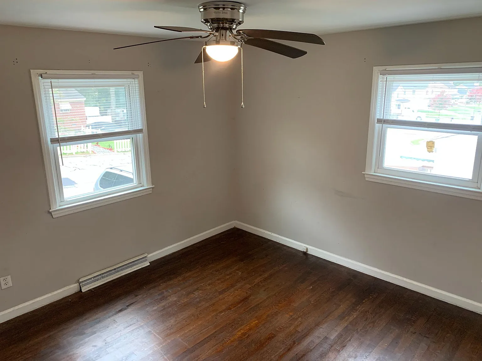 3 bed, 914 sqft, $1,195 — Photo 3
