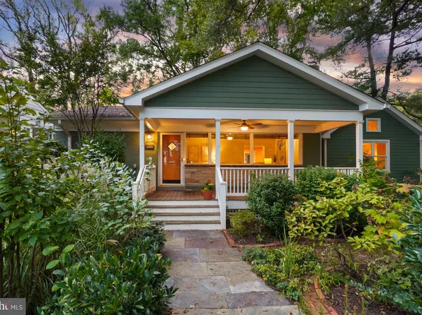 1101 Holton Ln, Takoma Park, MD 20912