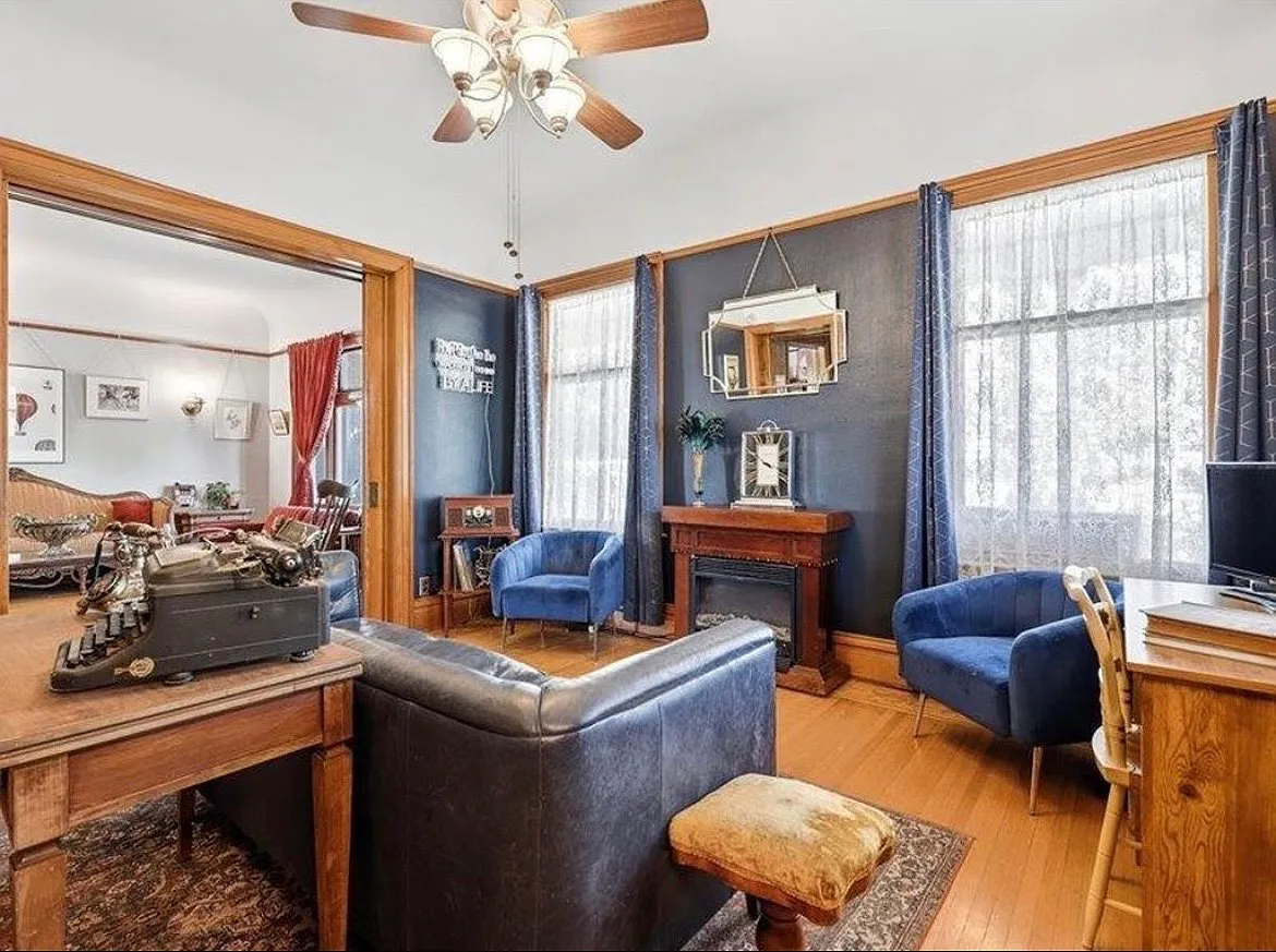 5 bed, 5256 sqft, $3,700 — Photo 2