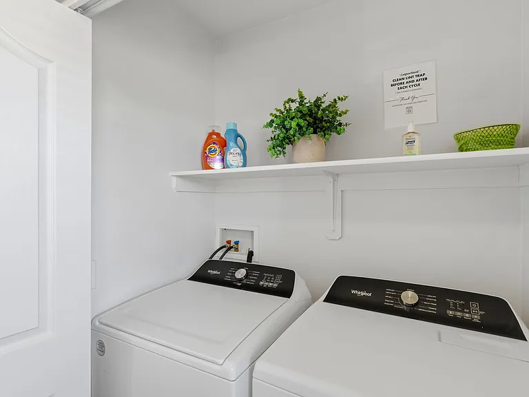 458 W Cedar Chase Dr — Photo 36