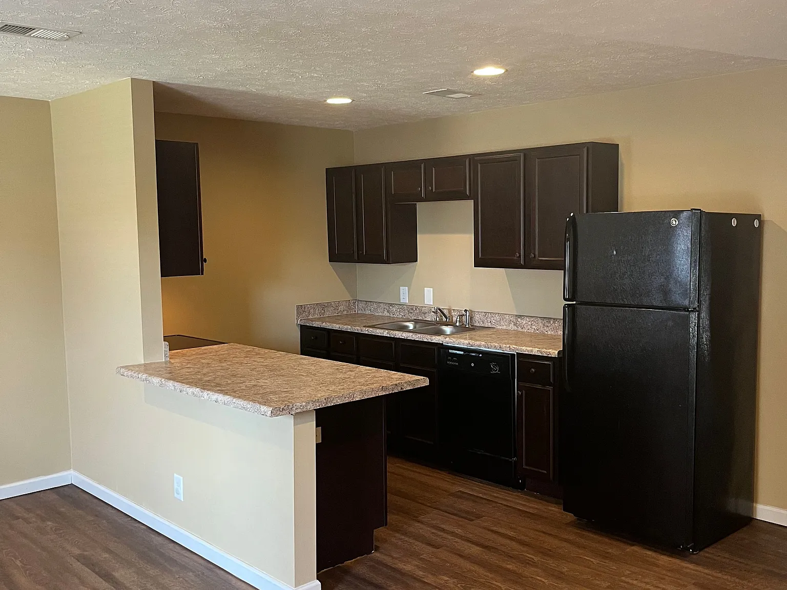 648 Stowe Court — Photo 2