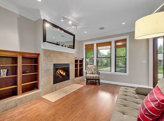 4th image of 337 S Ashland Ave