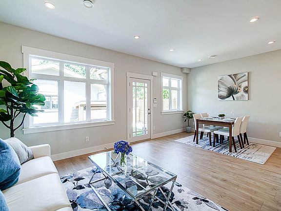 3rd image of 907 Walls Ave