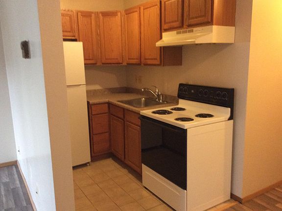 3rd image of 2052 4th St #2