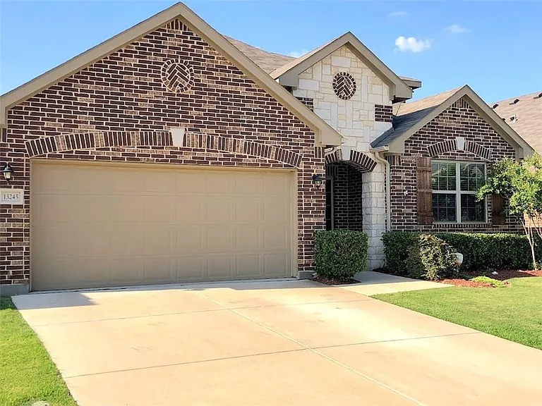 13245 Palancar Dr — Photo 31