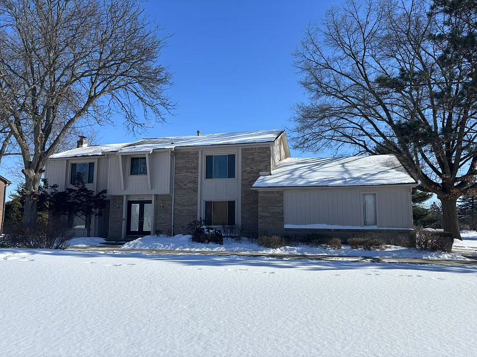 1st image of 28840 Nottoway Dr