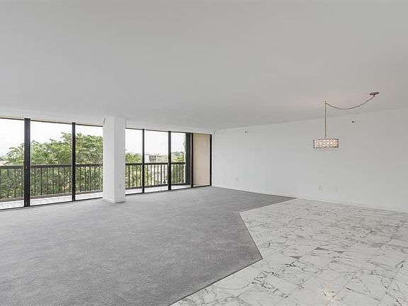3rd image of 2480 Presidential Way APT 504