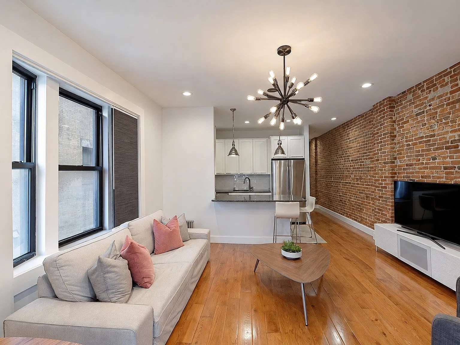 160 Wadsworth Avenue — Photo 3