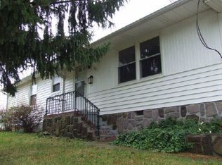 621 Robertsville Rd, Oak Ridge, TN 37830