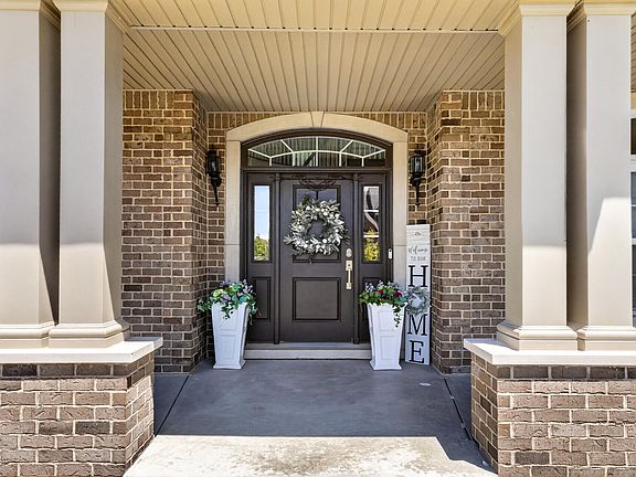 2nd image of 50770 Breckenridge Dr
