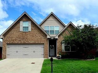 65 Brittany Dr S, Elmore, AL 36025