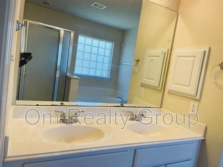 9506 Carsonmont Ln — Photo 16