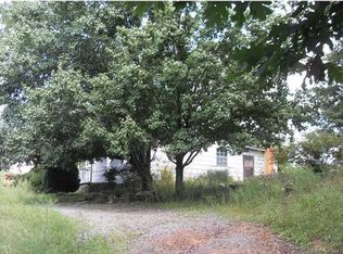 448 Summer City City Rd, Pikeville, TN 37367