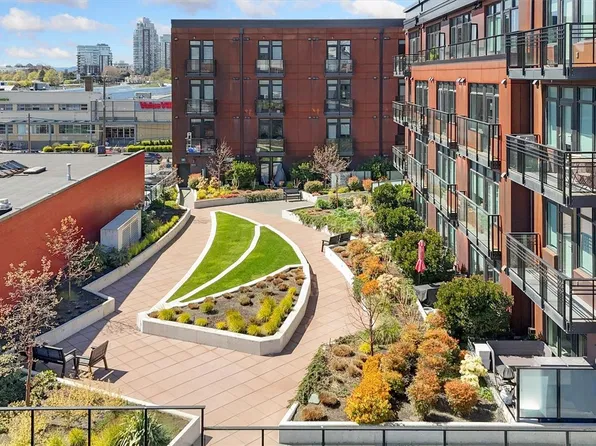 515 Chatham St #310, Victoria, BC V8T 0C8