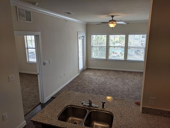 3rd image of 152 Amberwood S