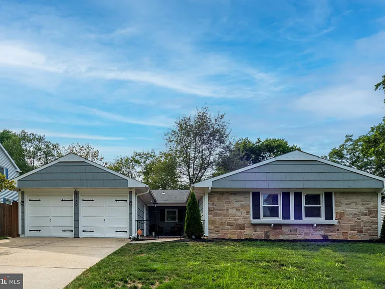 3710 Ivy Hill Ln — Photo 1