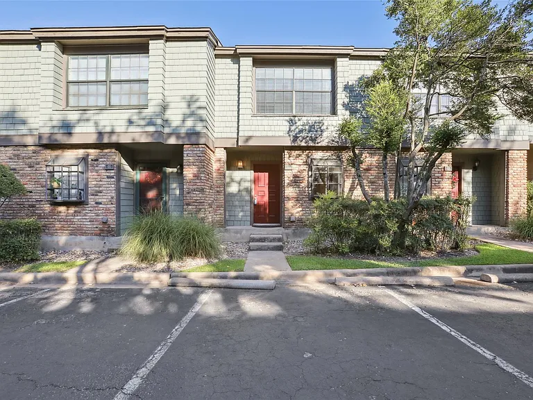 7122 Wood Hollow Dr #45 — Photo 3