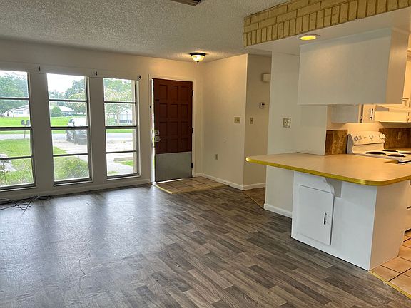 5th image of 4608 Sandy Ln