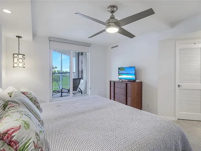 4041 Gulf Shore Blvd N #204 — Photo 25
