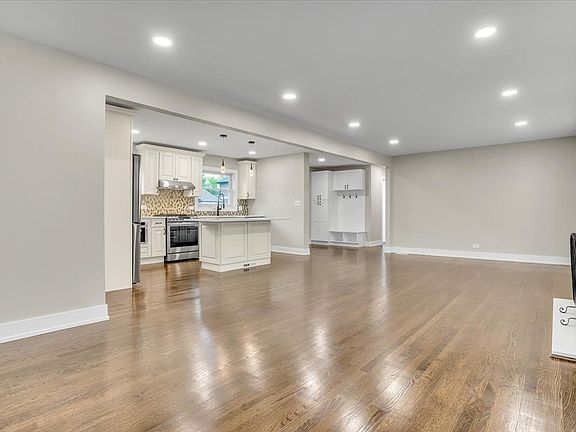 4th image of 4370 W Pratt Ave
