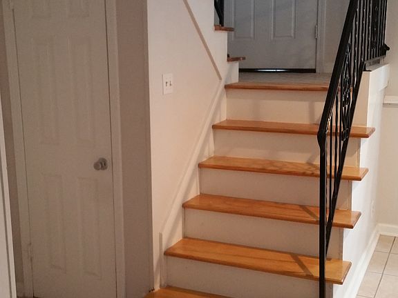 5th image of 9433 Goddard St
