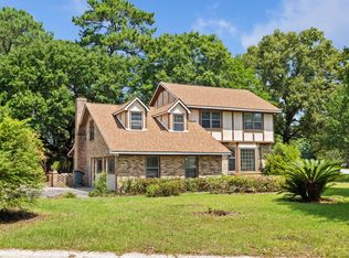 8113 Waltham Rd, Charleston, SC 29406