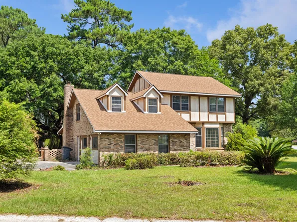 8113 Waltham Rd, Charleston, SC 29406