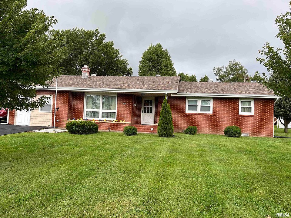 806 S Locust St, Sesser, IL 62884 Zillow