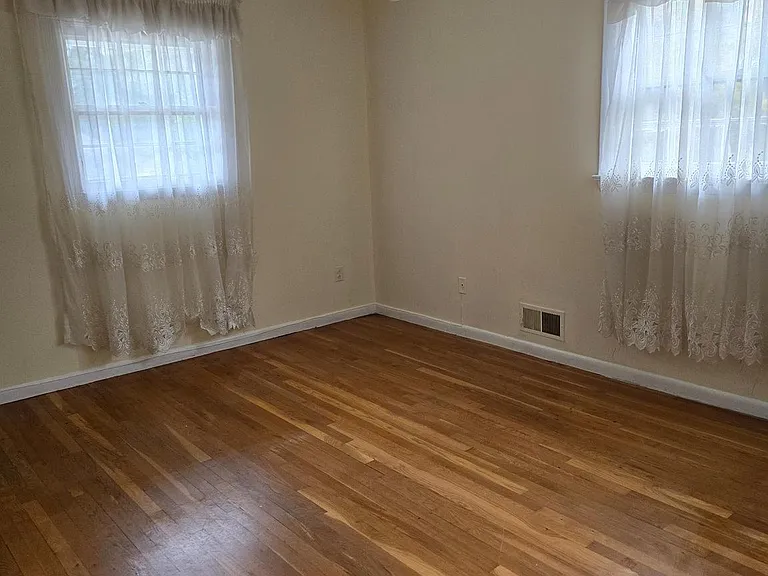 11902 Enid Dr — Photo 10