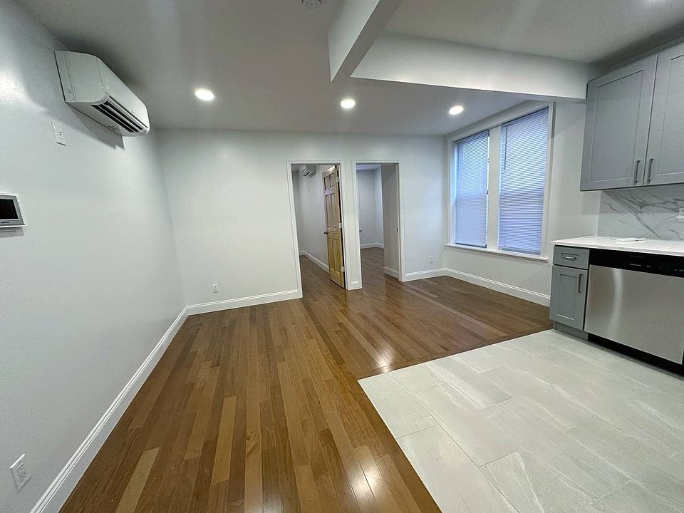 2nd image of 2035 Bay Ridge Pkwy APT 1
