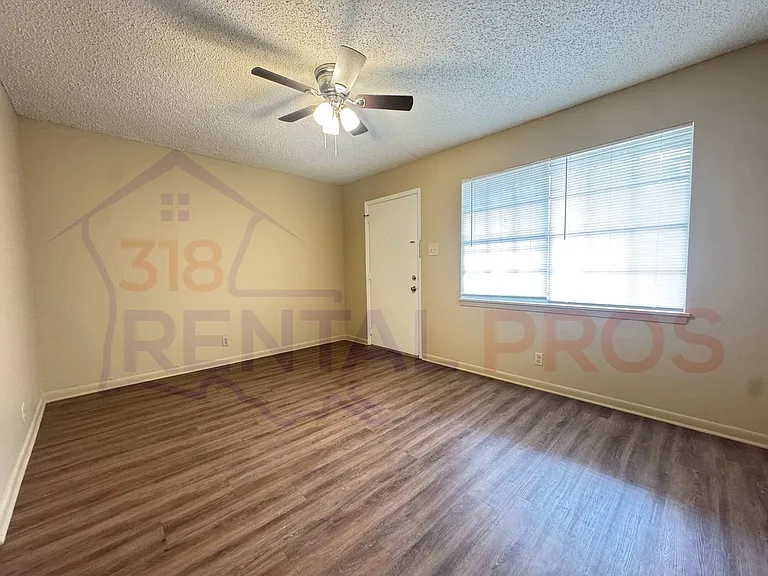 1701 W California Ave — Photo 4
